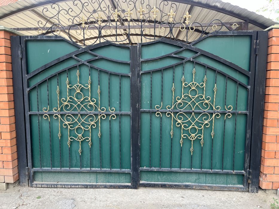 Продам металлические ворота