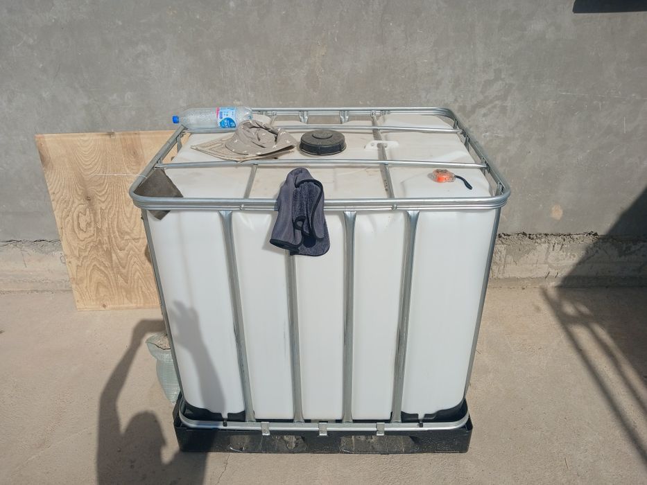 Еврокуб для хранение ёмкости.   1000 лт.