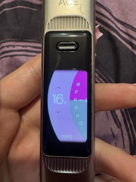 Țigară electronică (Vape) + aromă – pod schimbabil