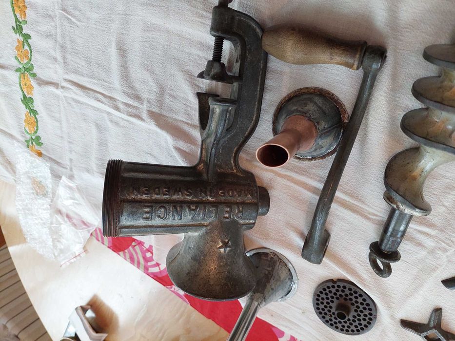 месомелачка и стари шишета