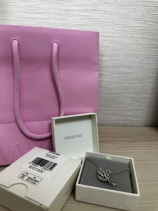 Продам подвеску Swarovski