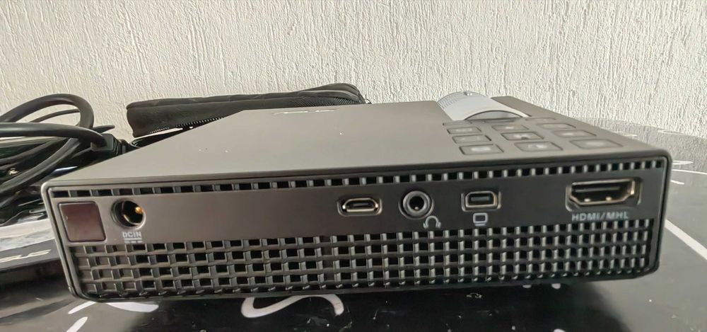 Проектор Asus P2E