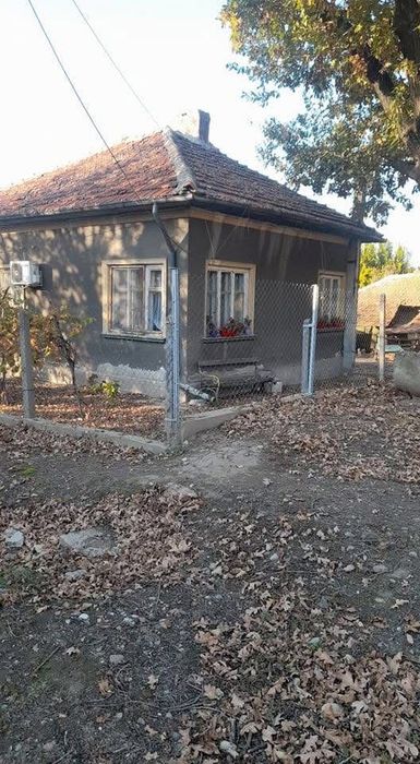 Продавам Къща гр.Лом кв. Младеново