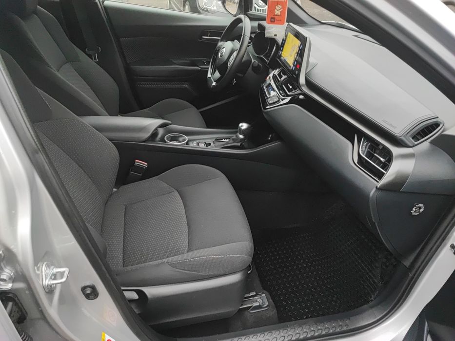 Toyota CH-R  1.8 Hybrid