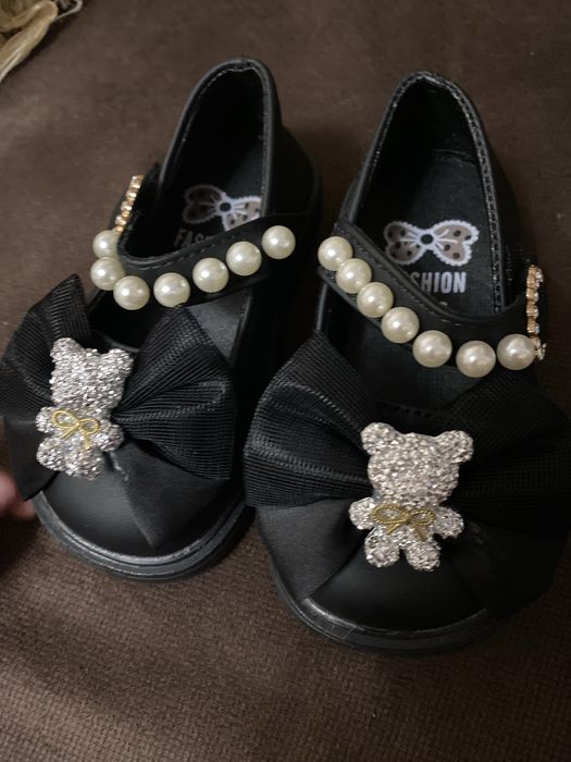 Продам туфельки детские