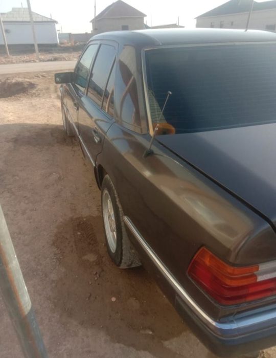 Продам машину мерс 230