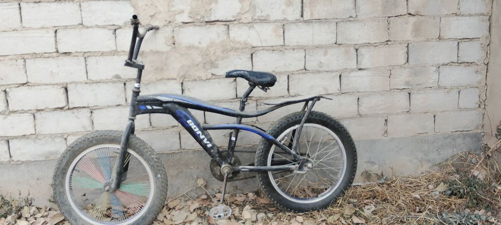 Velik holati zoʻr koʻp minilmagan pakirushka va koʻp zapchaslari yangi