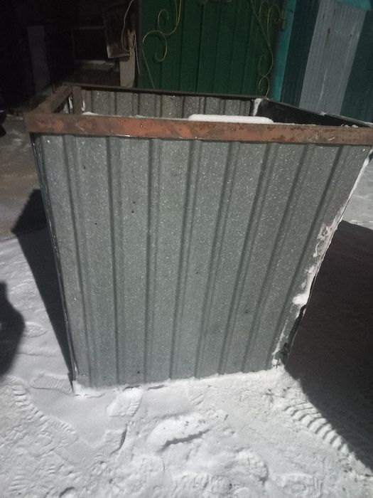 Продам контейнер для мусора