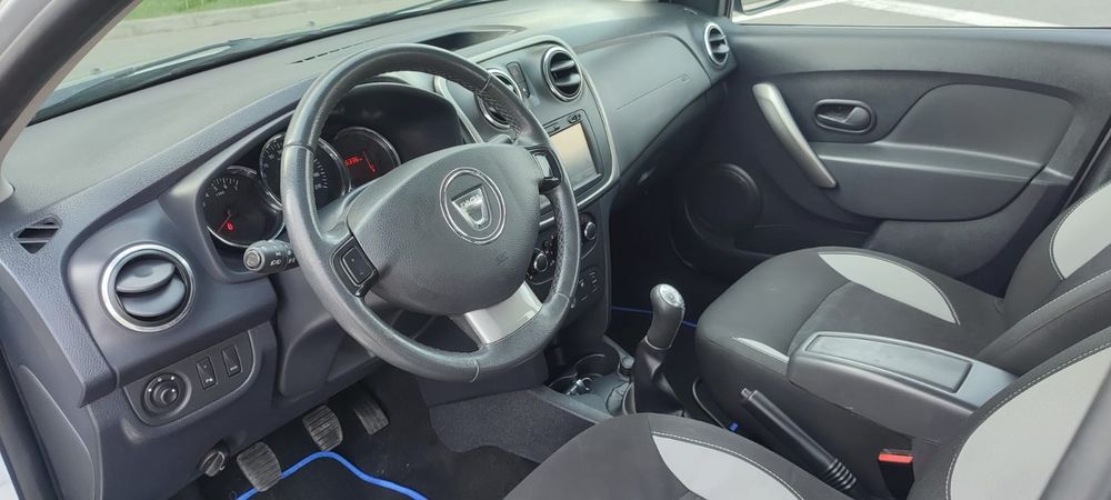 Dacia Sandero Stepway an 2015 .mot 1.5 dci.euro 6.