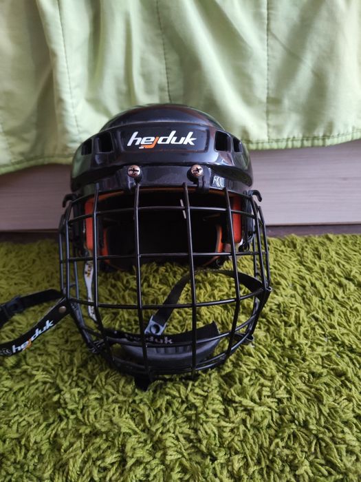 Хокейна каска hejduck