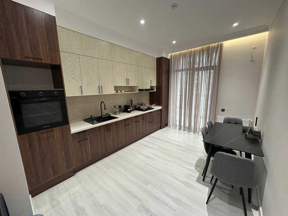 Сдам евро квартиру на Новомосковская дархан