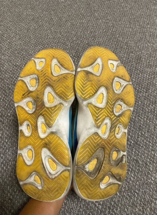 Yeezy 700 low v3 Arzareth marime 44,5