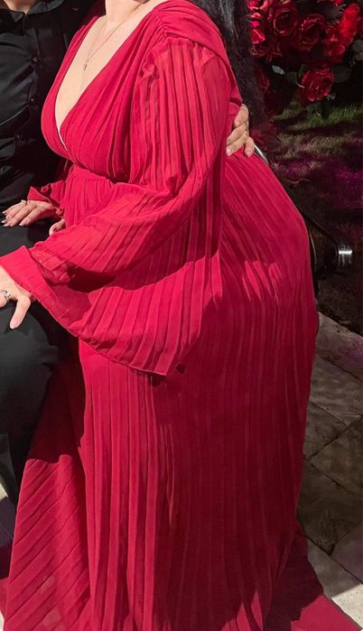 Rochie eleganta rosie