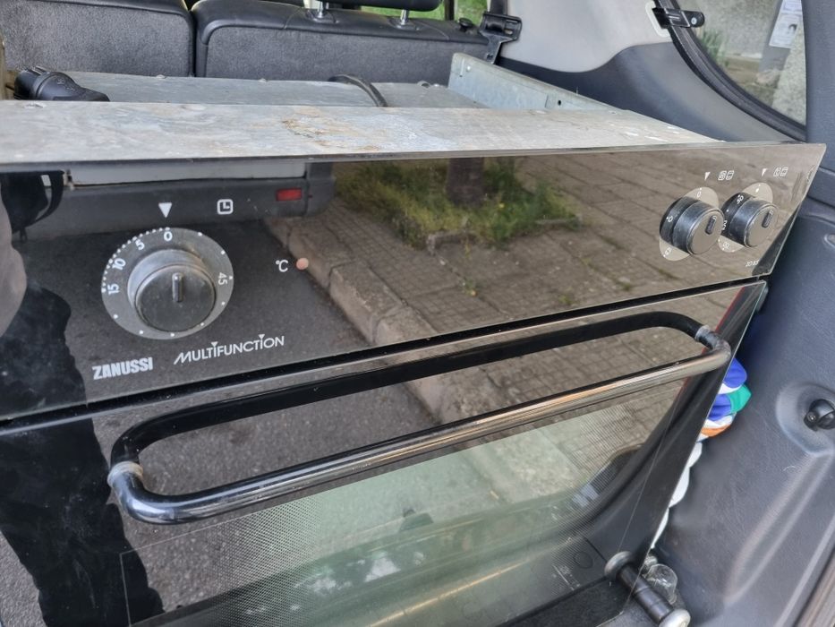 Фурна за вграждане Zanussi