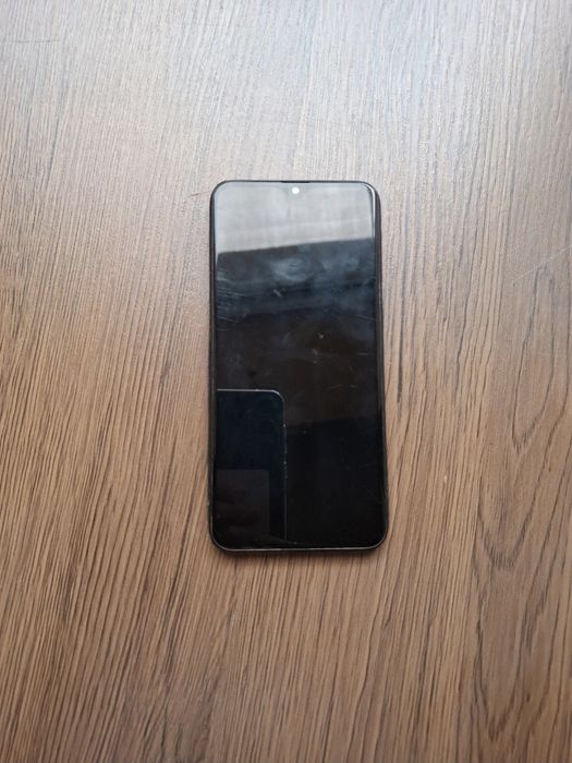 Vând Samsung Galaxy A10 vechi, nefunctional, pentru piese de schimb.