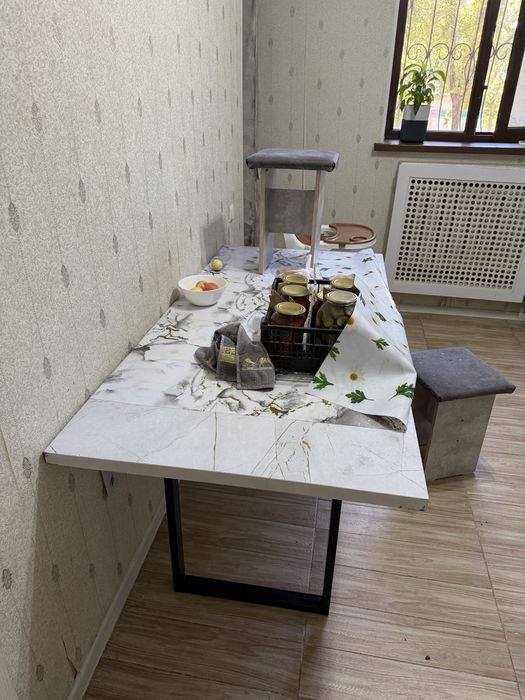 Стол для офиса для кухни