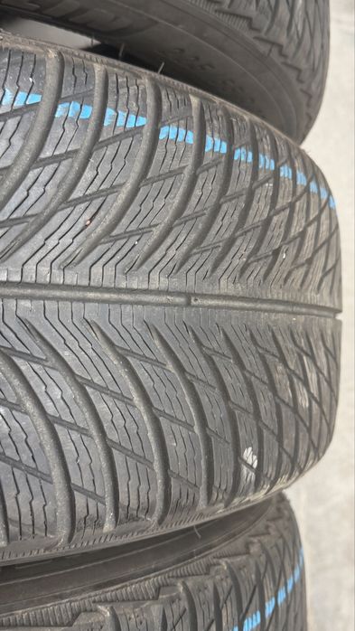 Vand 4 anvelope 225/55/18 michelin de iarnă ca noi