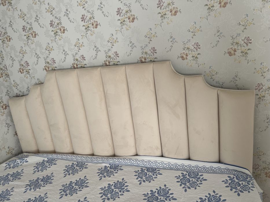 Спальный кровать