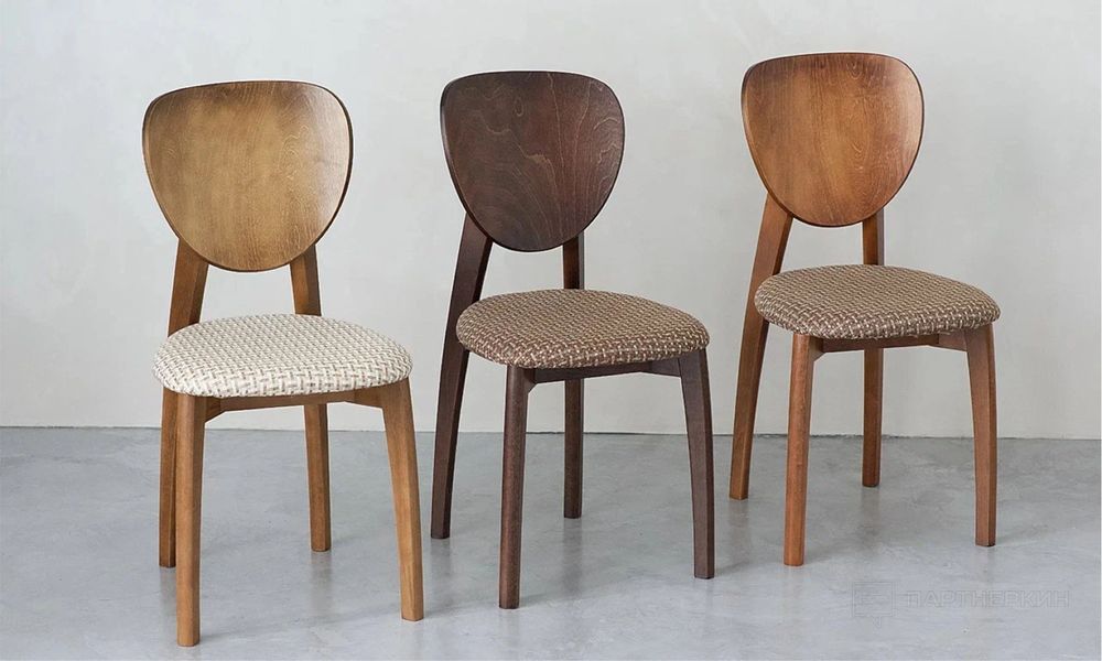 Деревянные дизайнерские стулья с мягким сиденьем
