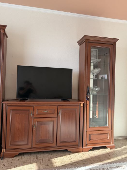 Шкаф для гостиной