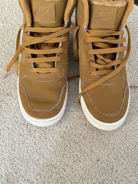 Ghete nike mid bej