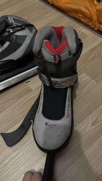 Коньки конькобежные