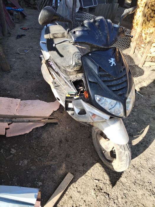 Vând scuter peugeot speed fight 2