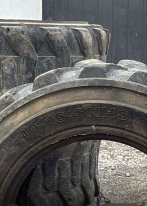 Шины 10-16,5 бобкат(минипогрузчик)