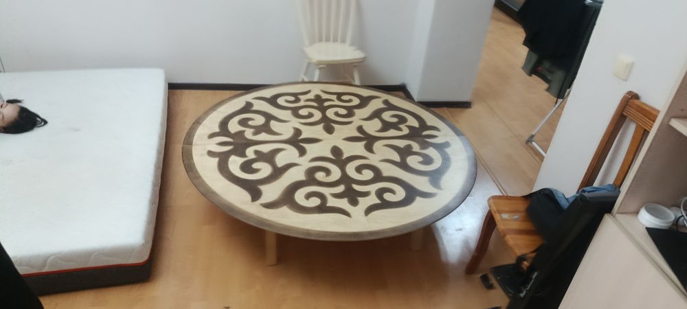 Продам Круглый Стол