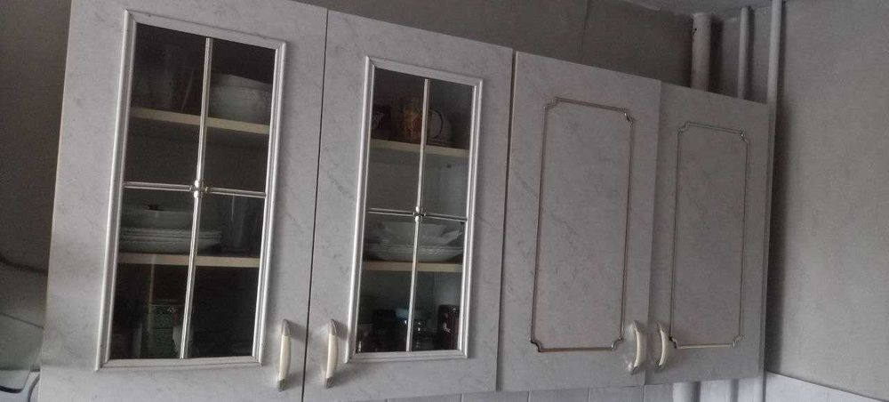 Продам кухонный гарнитур в хорошем состоянии