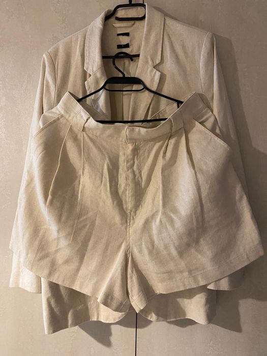 Ленен костюм сако и панталонки