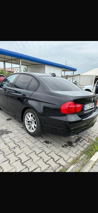 Vand BMW E90 2011 184 cp de fabrica