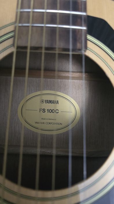 Гитара Yamaha FS100C