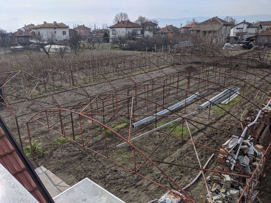 2 бр. оранжерии, 4000лв. бройката