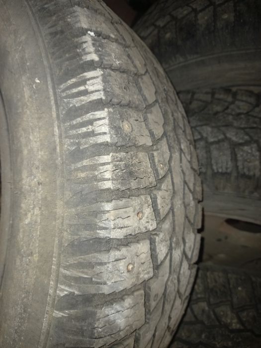 Продам зимние шины
