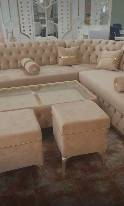 Продава се !! Комплект  ъглов дивата + холна маса и 3 таб