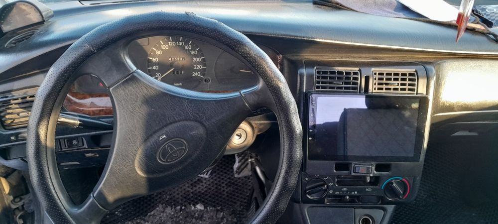 Продам машину Toyota