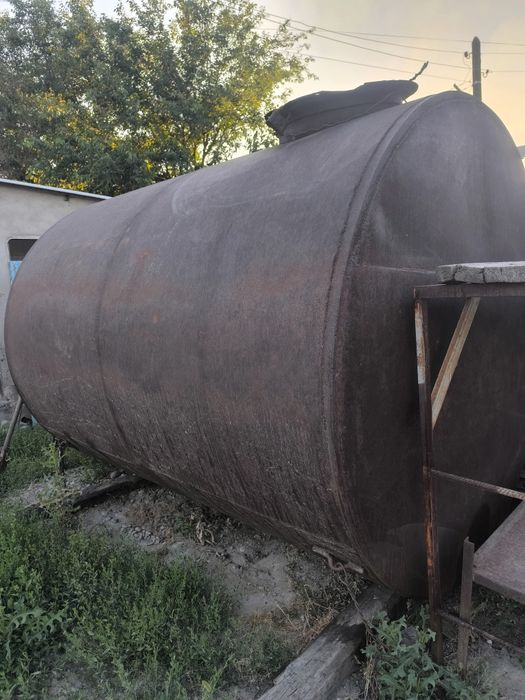 Емкость продам 12 куб