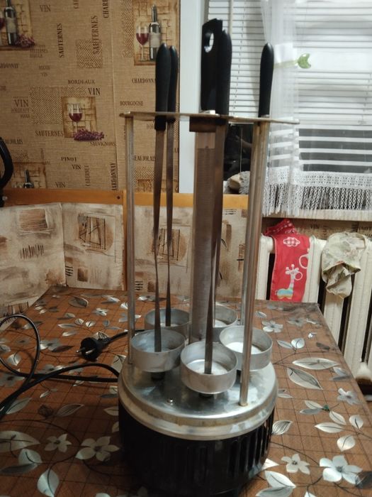 Продам электрошашлычницу