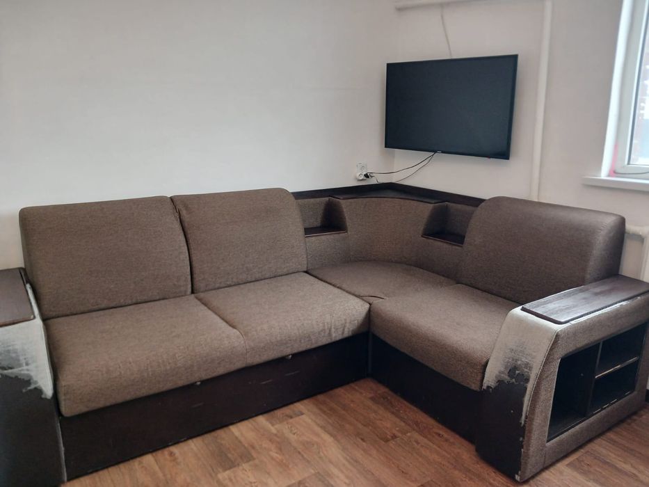 Продам диван угловой