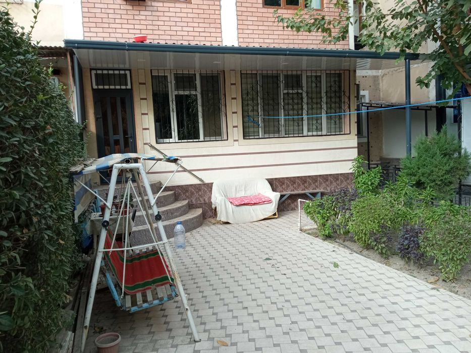 Продаю квартиру 3/1/5 в шаговой доступности метро
