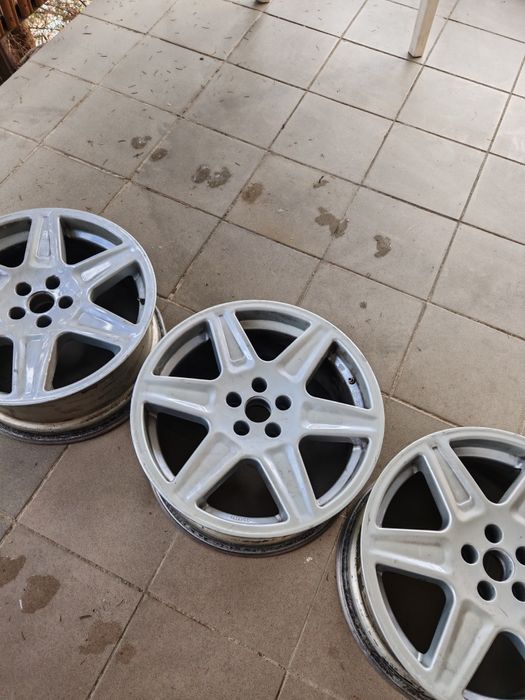 Vând jante OZ Pestige