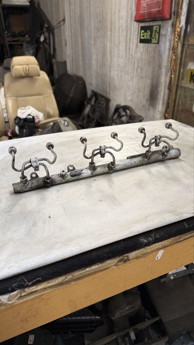 Горивна рейка за БМВ 5 Х5 Серия Е60 Е61 Е53