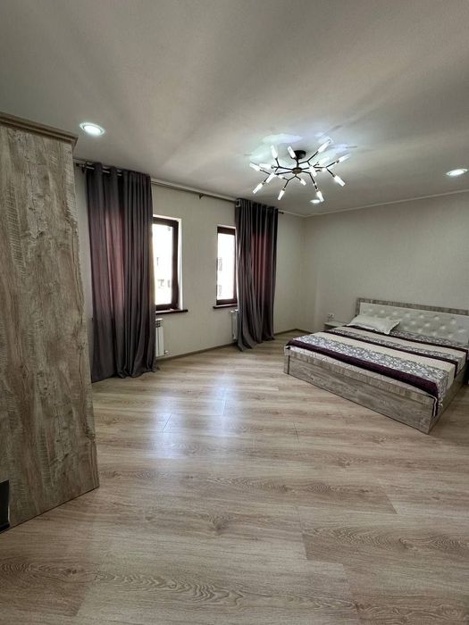 Продам квартира 3х комнат 90м2 ор: Аэропорт мебель+техника! США