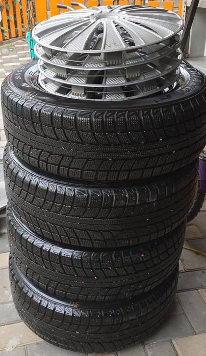 Продам шины размер 215/65/16