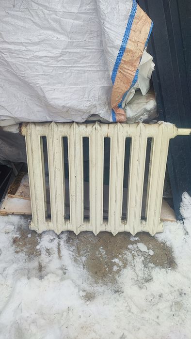 Продам батарею чугунный