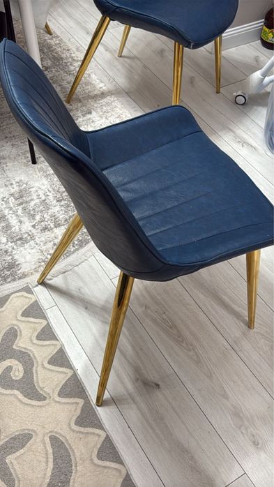 Стулья в хорошем состояний