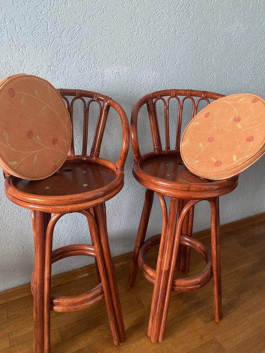 Барные стулья, хорошом состояни