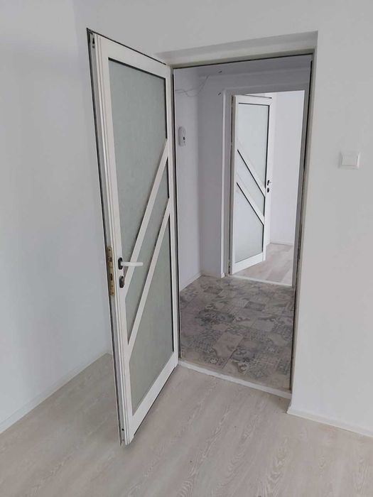 Apartament de închiriat 3 camere - Tecuci - jud. Galati