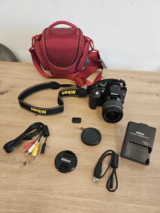 Aparat foto DSLR Nikon D5300, 24,2MP Black + Obiectiv AF-P 18-55mm VR